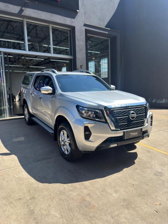 NISSAN Frontier - Foto