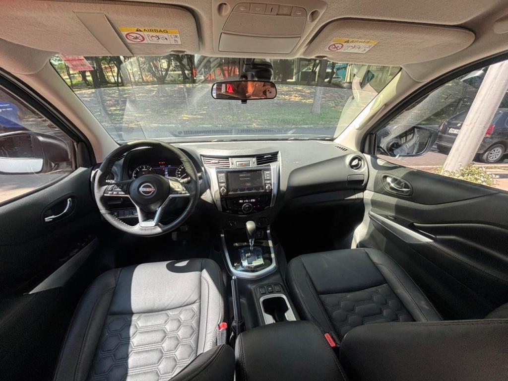 NISSAN Frontier - Foto