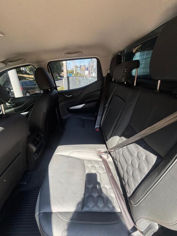 NISSAN Frontier - Foto