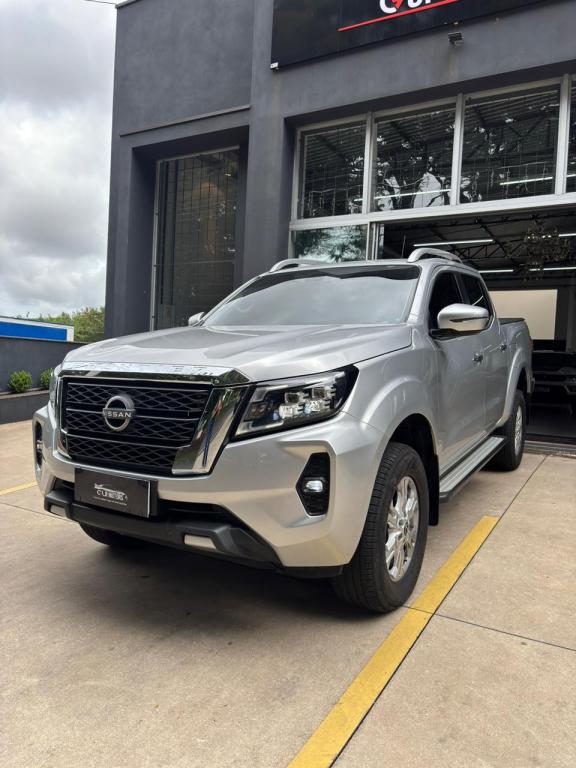 NISSAN Frontier - Foto