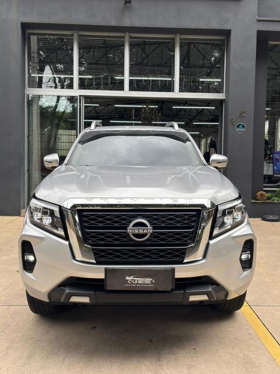 NISSAN Frontier - Foto