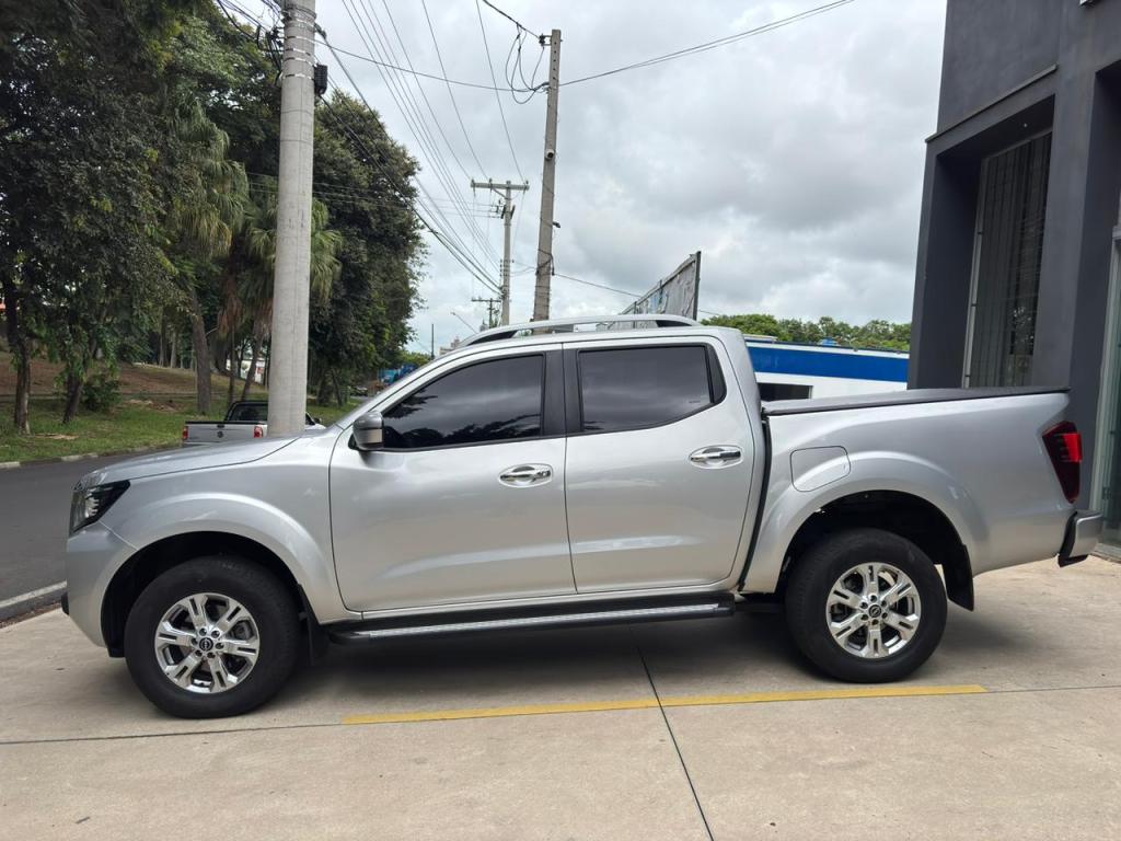 NISSAN Frontier - Foto