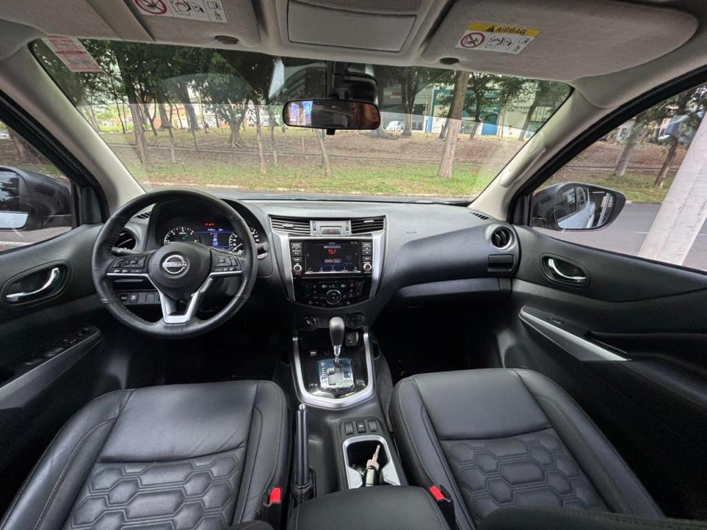 NISSAN Frontier - Foto