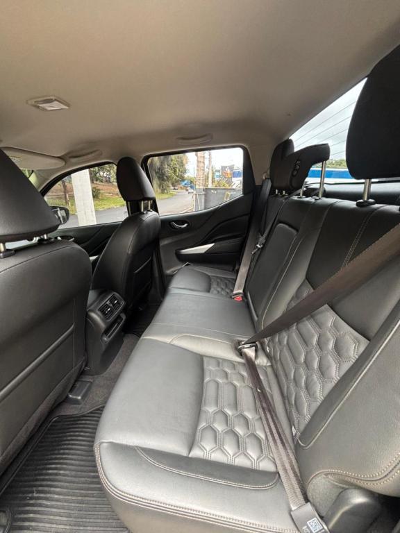 NISSAN Frontier - Foto