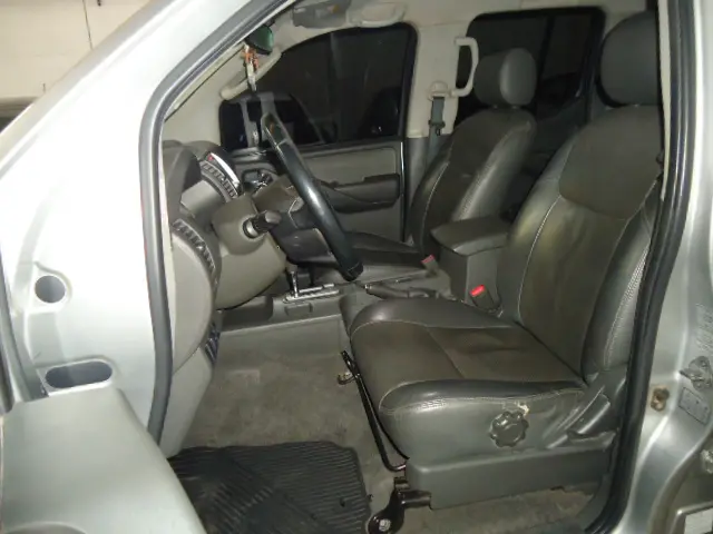 NISSAN Frontier - Foto