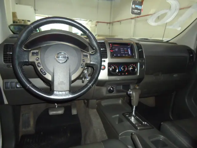 NISSAN Frontier - Foto