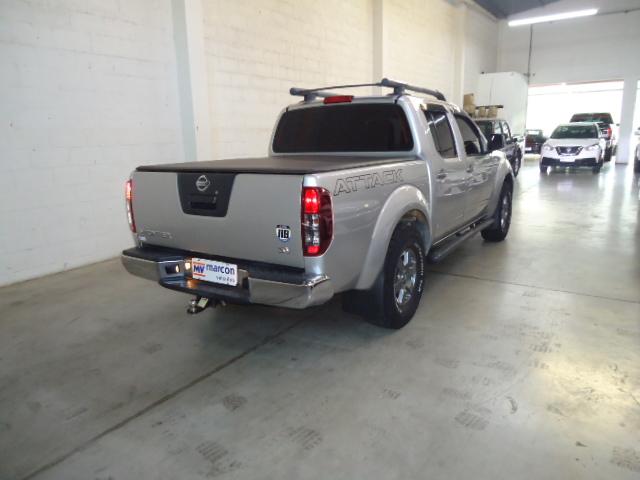 NISSAN Frontier - Foto