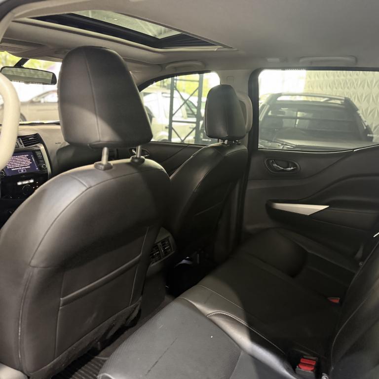 NISSAN Frontier - Foto