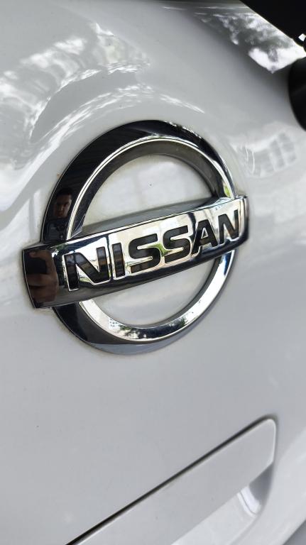 NISSAN March - Foto