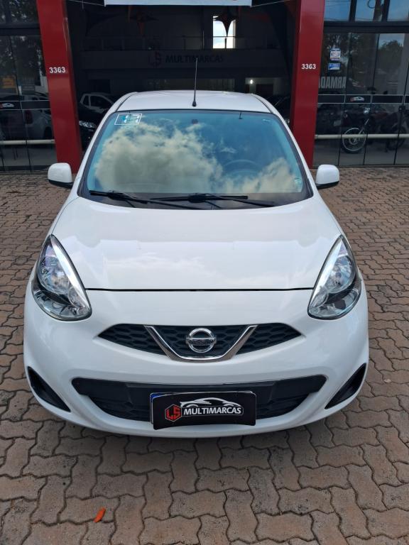 NISSAN March - Foto