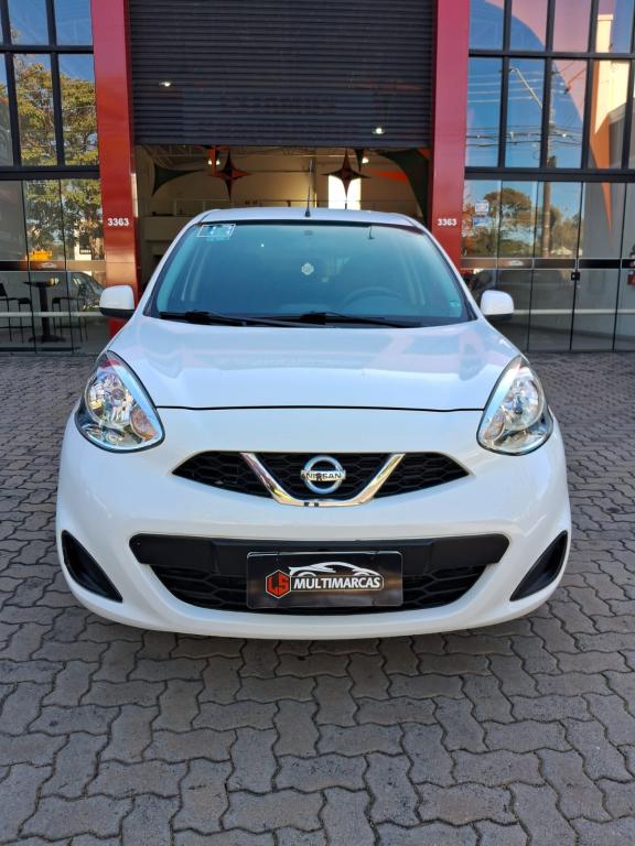 NISSAN March - Foto