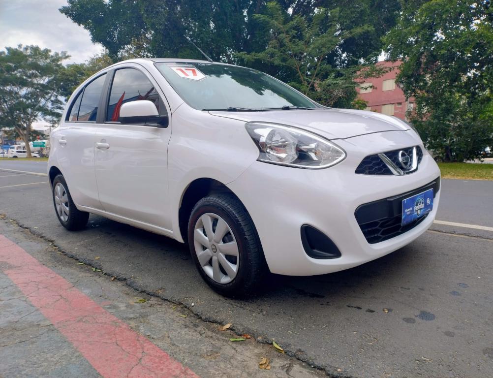 NISSAN March - Foto
