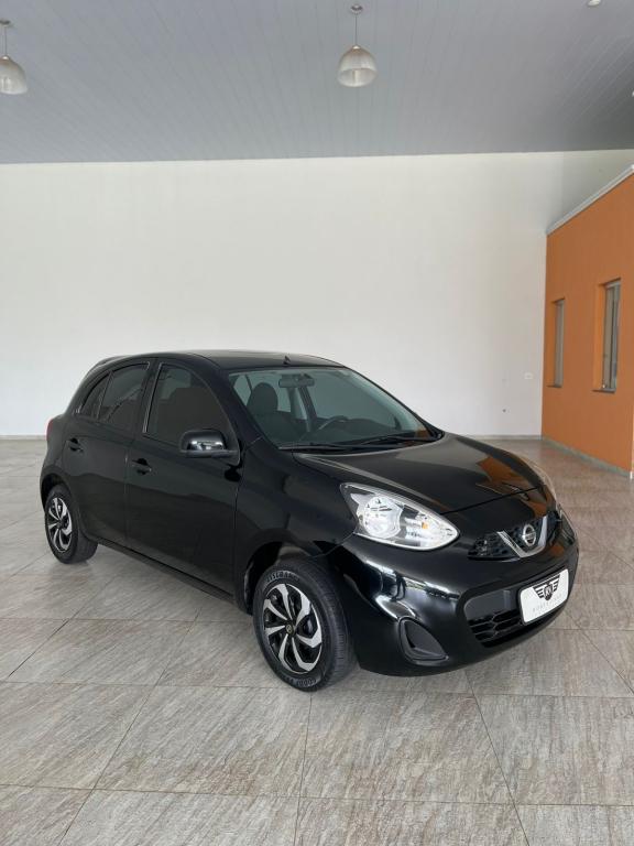 NISSAN March - Foto