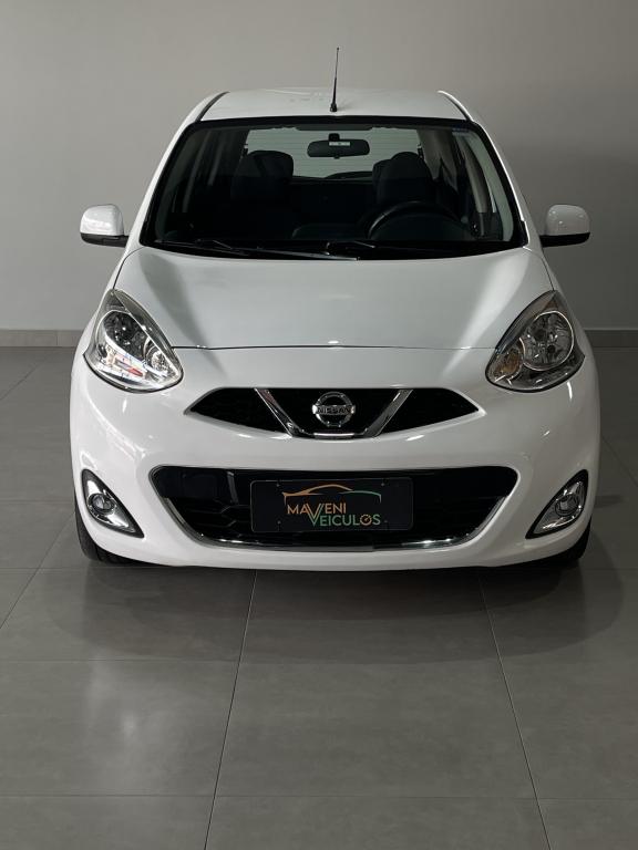 NISSAN March - Foto
