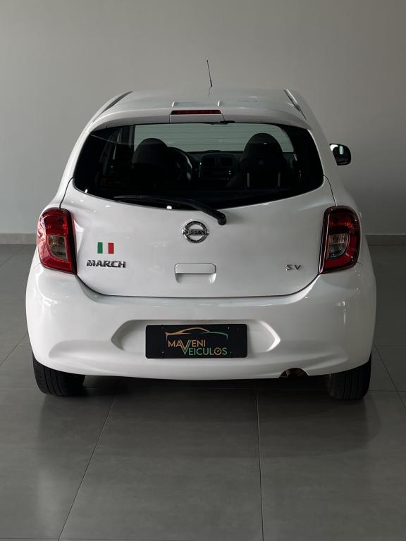NISSAN March - Foto