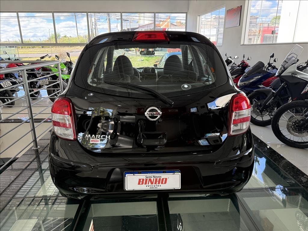 NISSAN March - Foto