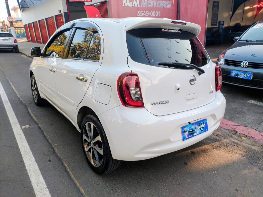 NISSAN March - Foto