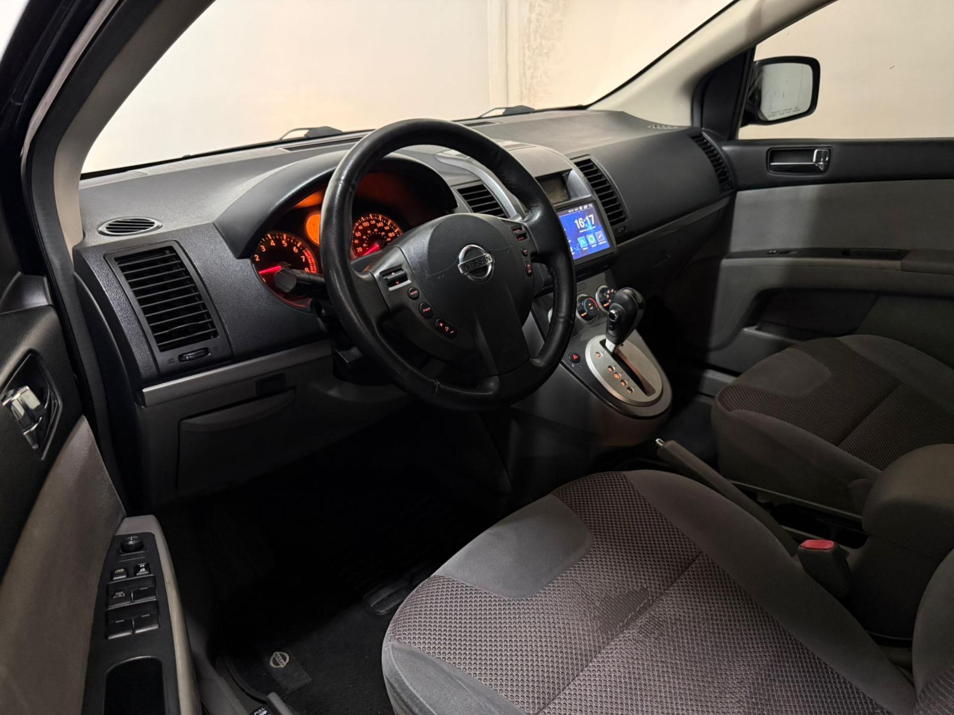 NISSAN Sentra - Foto