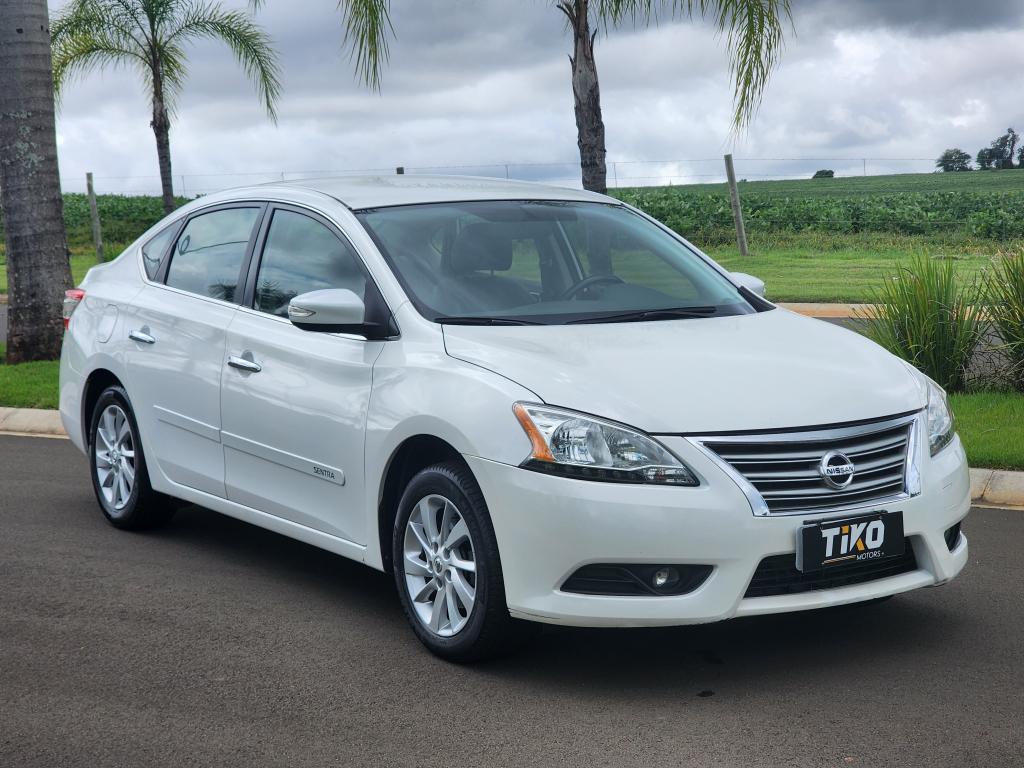 NISSAN Sentra - Foto
