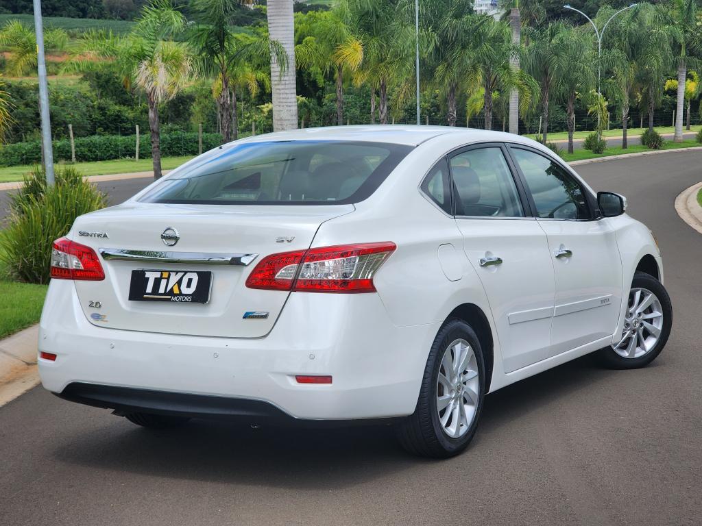 NISSAN Sentra - Foto