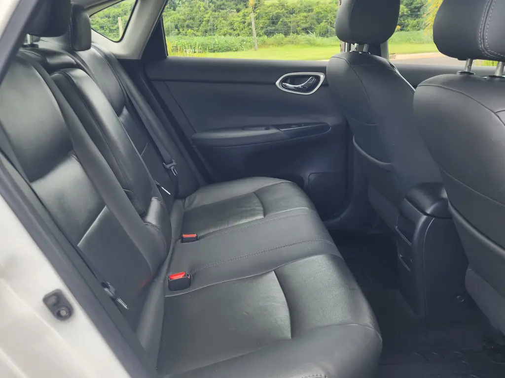 NISSAN Sentra - Foto