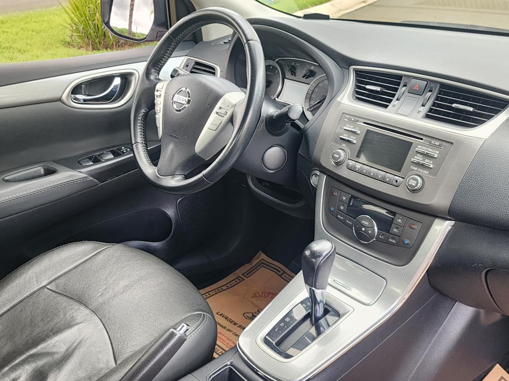 NISSAN Sentra - Foto