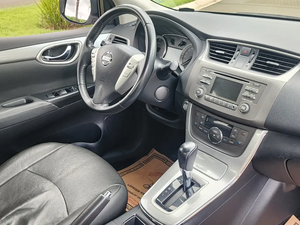 NISSAN Sentra - Foto