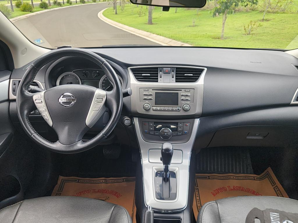 NISSAN Sentra - Foto