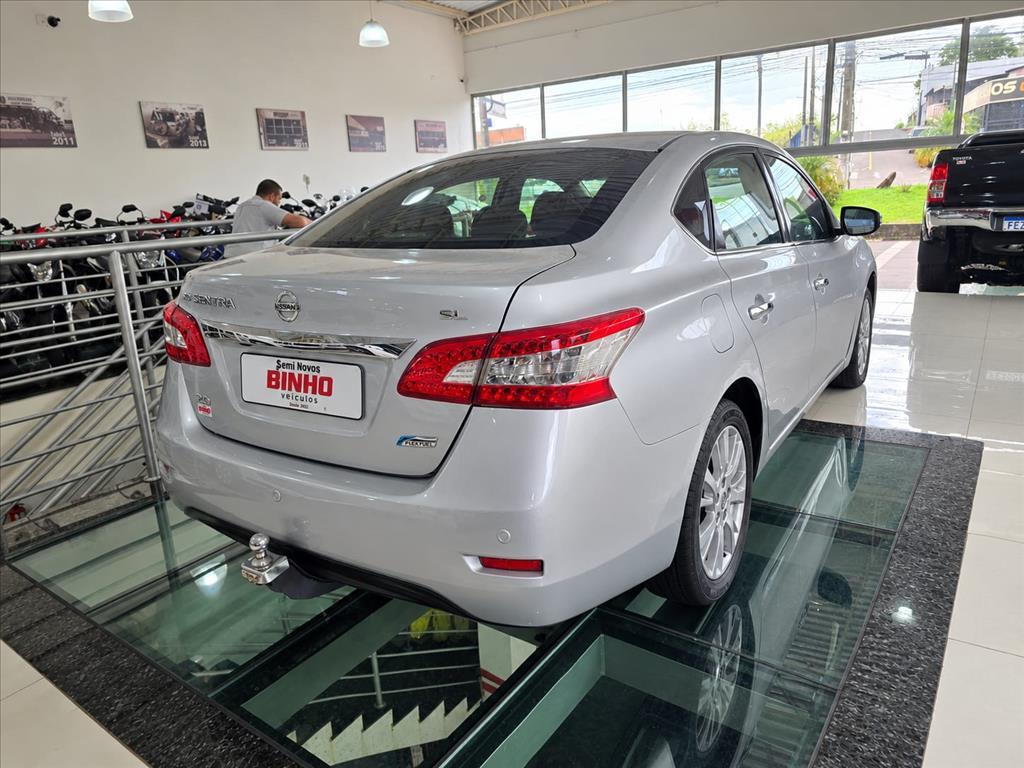 NISSAN Sentra - Foto
