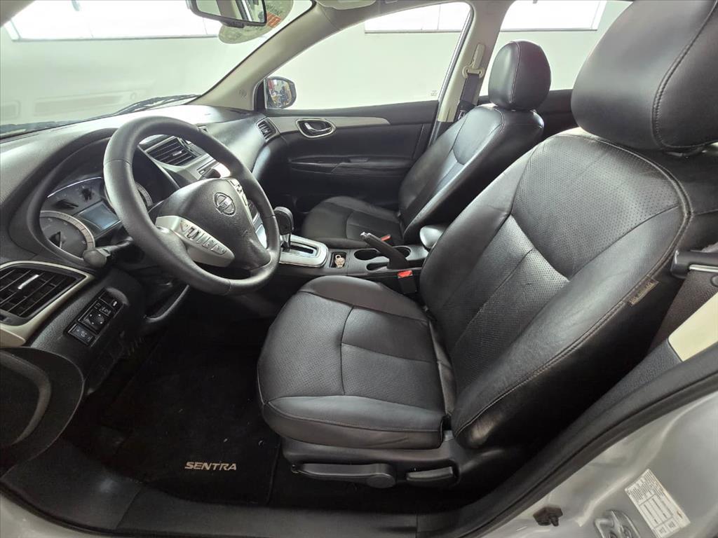 NISSAN Sentra - Foto