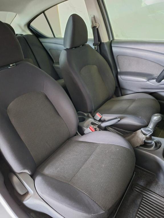 NISSAN Versa Sedan - Foto