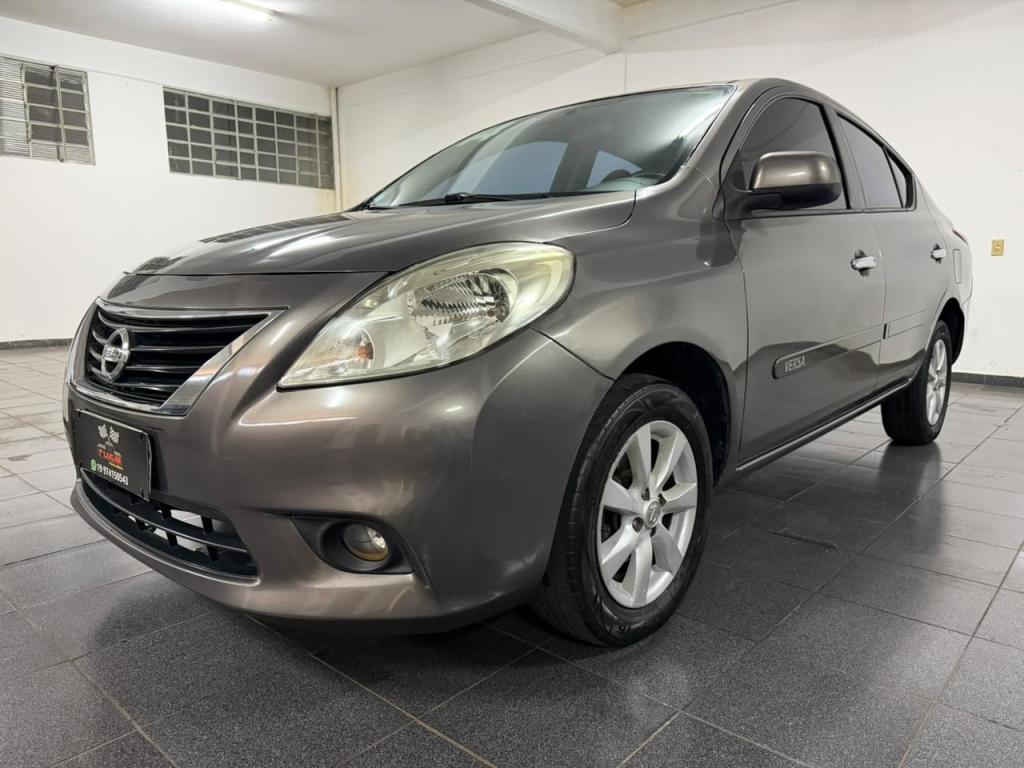 NISSAN Versa Sedan