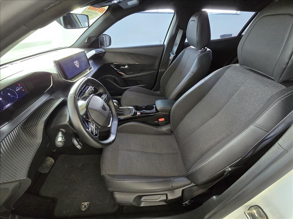 PEUGEOT 2008 - Foto