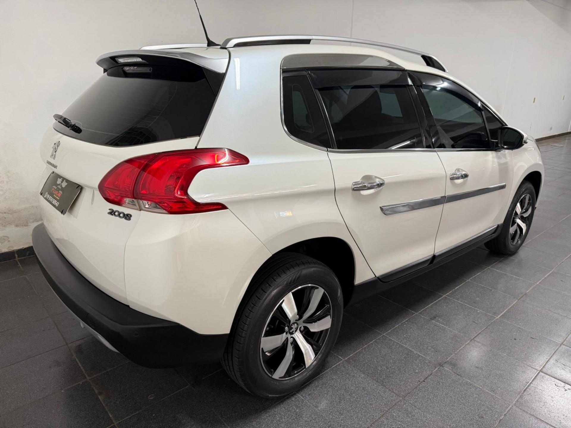 PEUGEOT 2008 - Foto