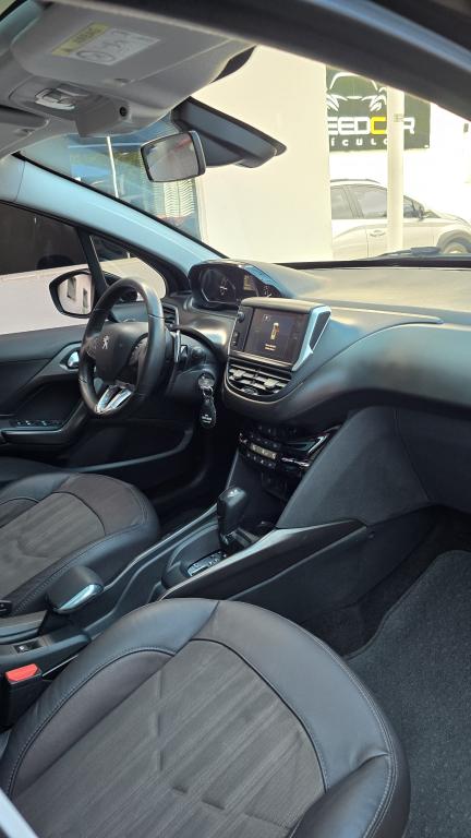PEUGEOT 2008 - Foto