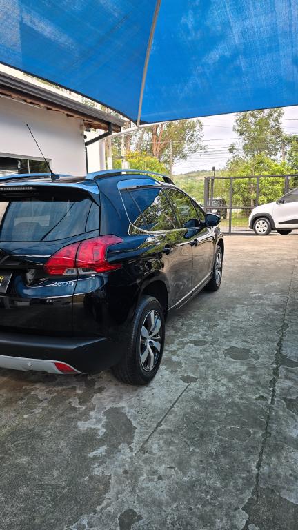 PEUGEOT 2008 - Foto