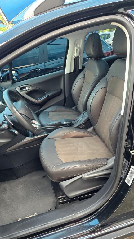 PEUGEOT 2008 - Foto