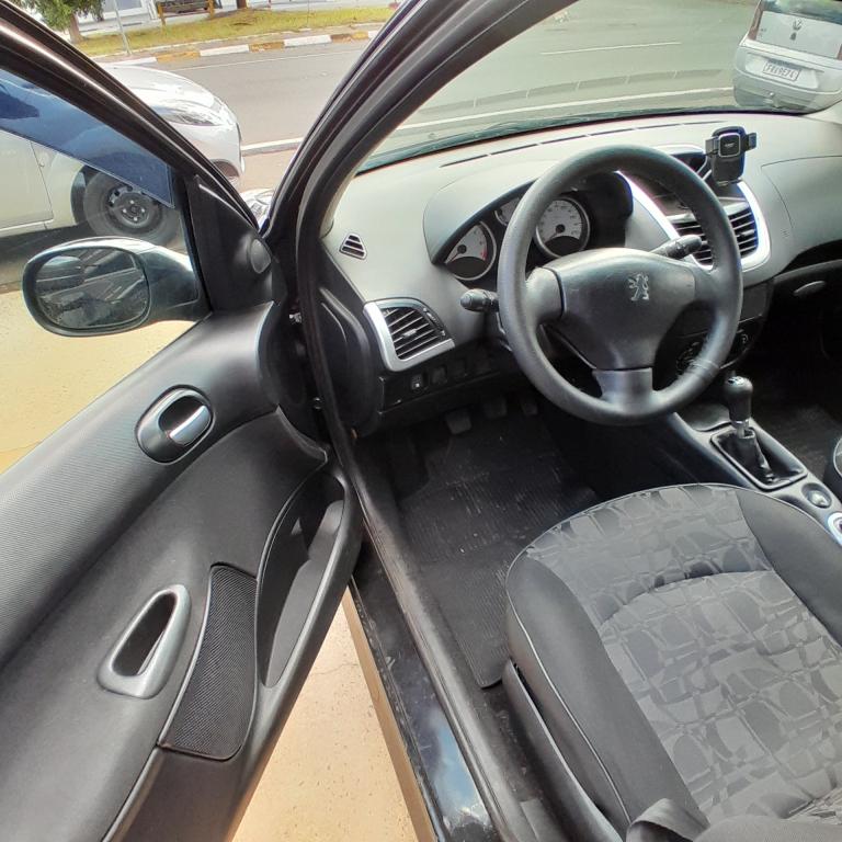 PEUGEOT 207 Hatch - Foto