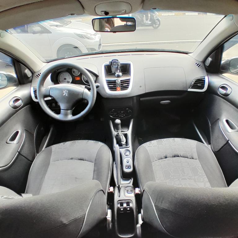 PEUGEOT 207 Hatch - Foto