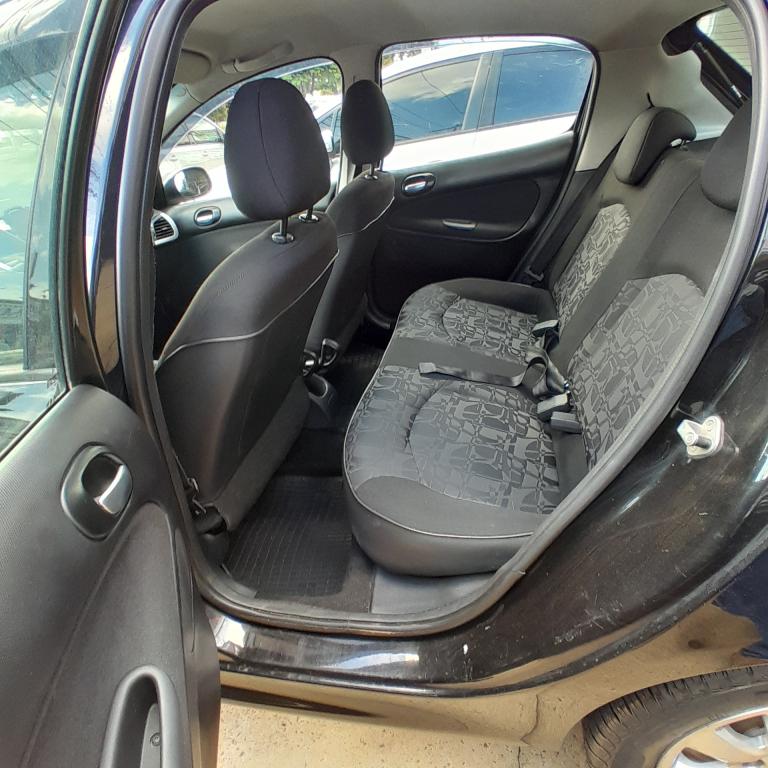 PEUGEOT 207 Hatch - Foto