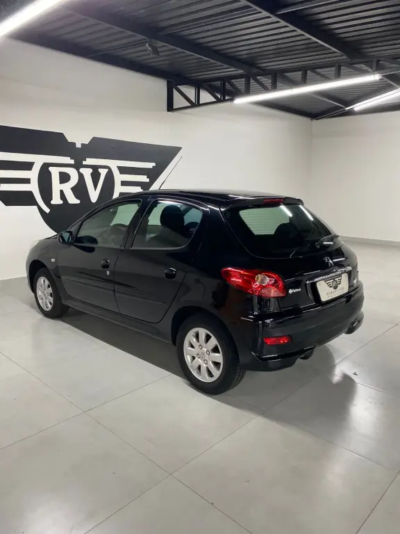 PEUGEOT 207 Hatch - Foto