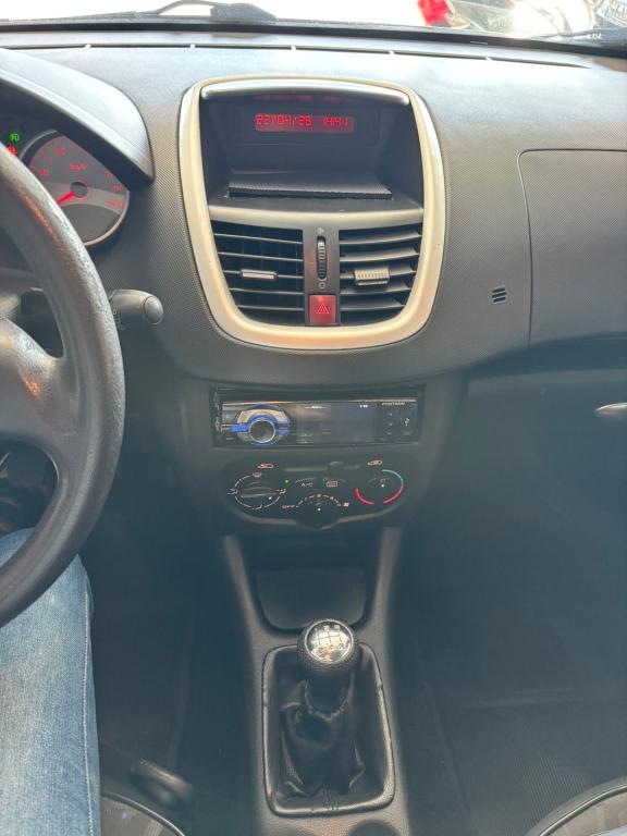 PEUGEOT 207 Hatch - Foto