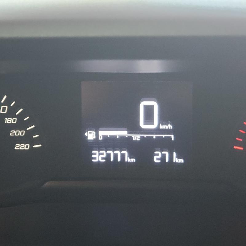 PEUGEOT 208 - Foto