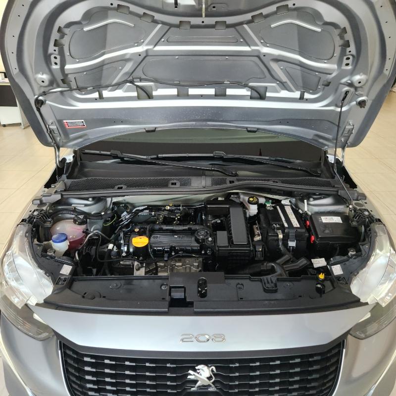 PEUGEOT 208 - Foto