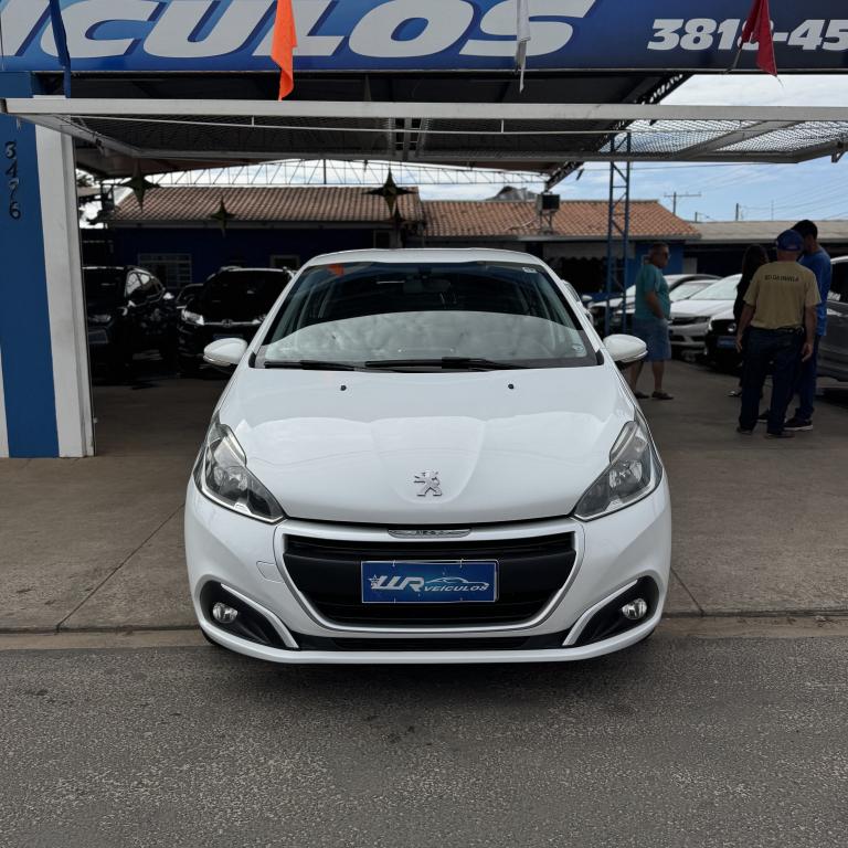 PEUGEOT 208 - Foto