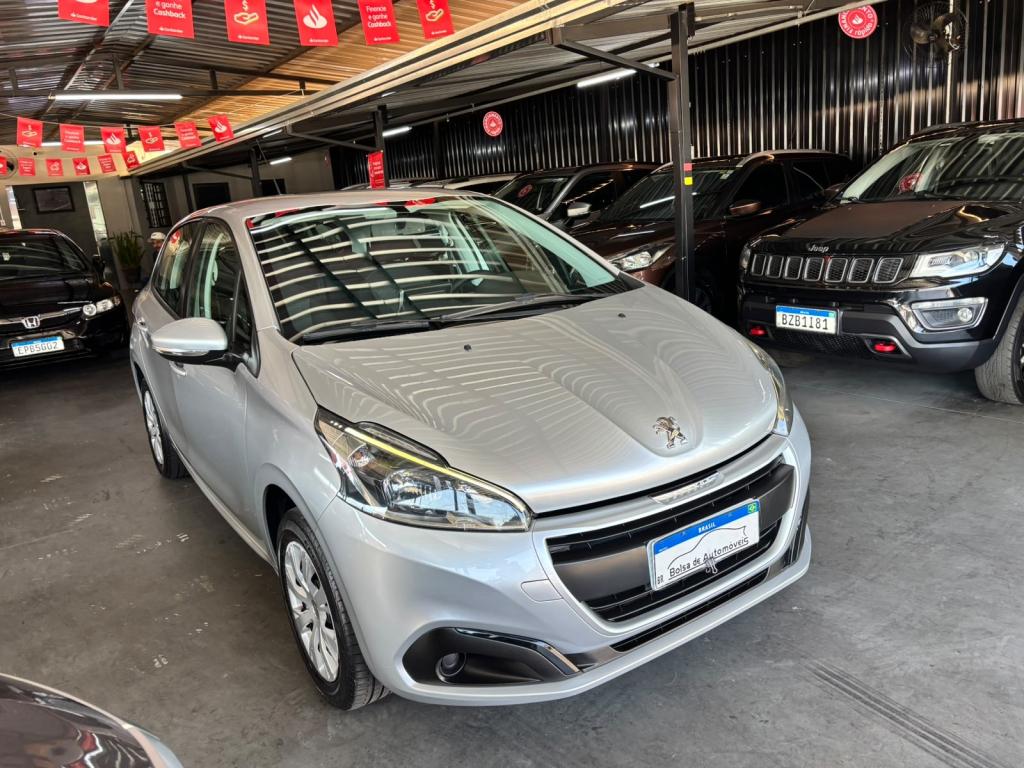PEUGEOT 208 - Foto