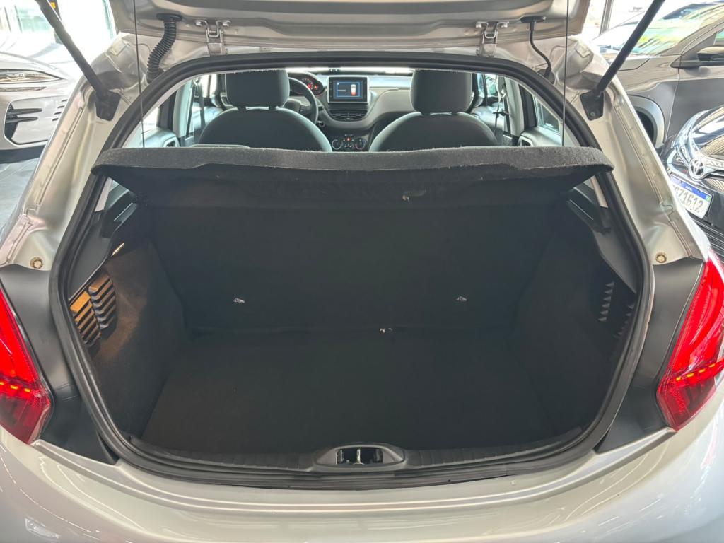 PEUGEOT 208 - Foto