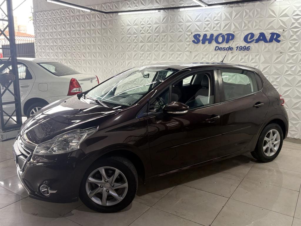 PEUGEOT 208 - Foto