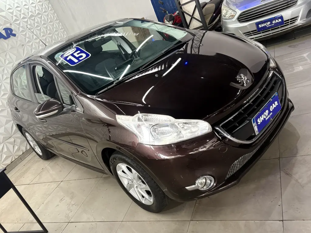 PEUGEOT 208 - Foto