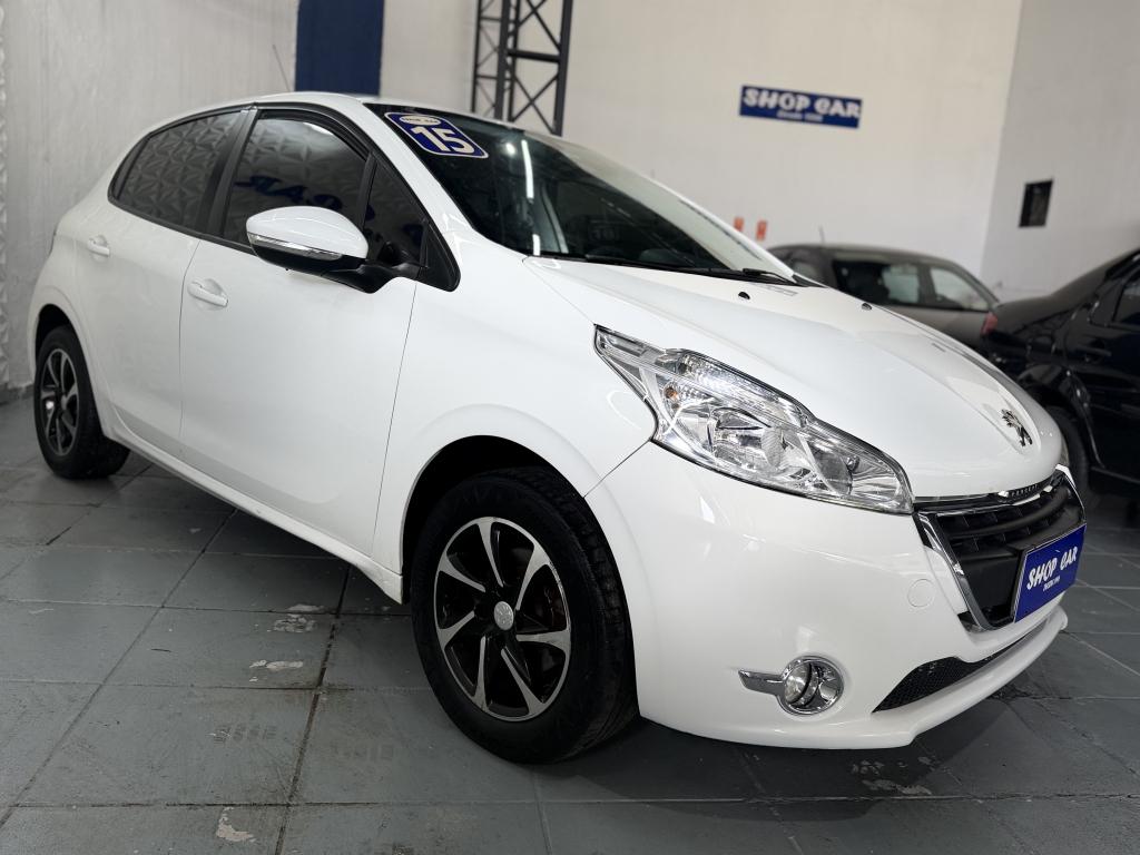 PEUGEOT 208 - Foto